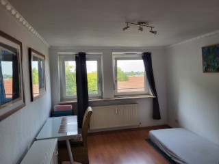 Imagen del anuncio: Helles Zimmer, zwischen Uni-Zentrum-Natur, für ruhige, saubere Person, ab 1.4.2027