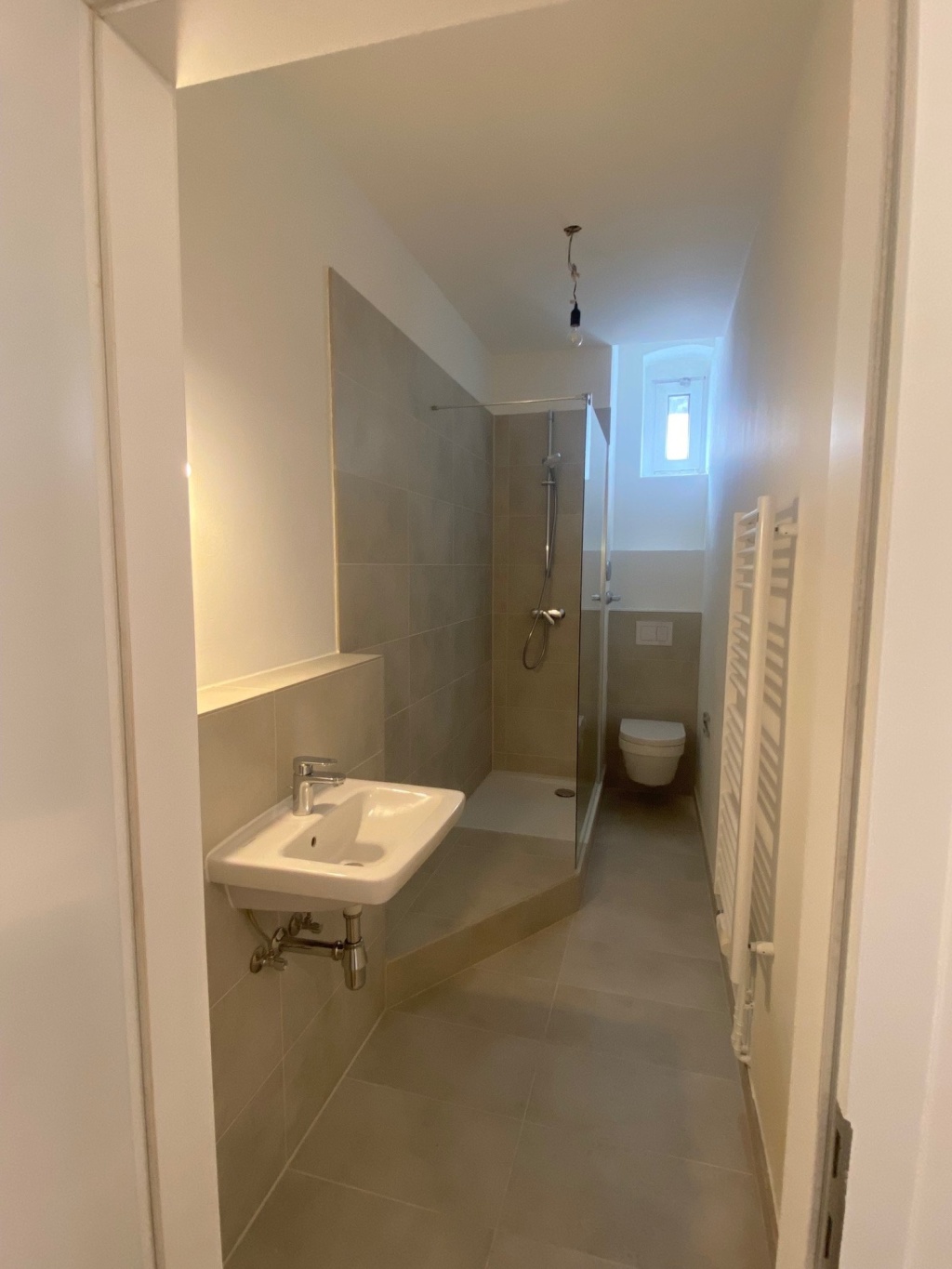 Apartamento Friedrichshain-Kreuzberg Straße der Pariser Kommune 29 - renoviertes Bad
