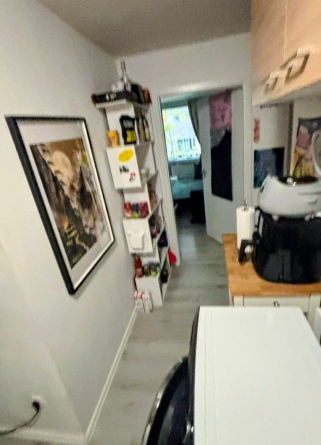 Moderne, zentrale, helle 2- Zimmerwohnung mit Balkon, Einbauküche und Kellerabteil in München WG geeignet – 81673 München Berg am Laim – Vorschaubild 8