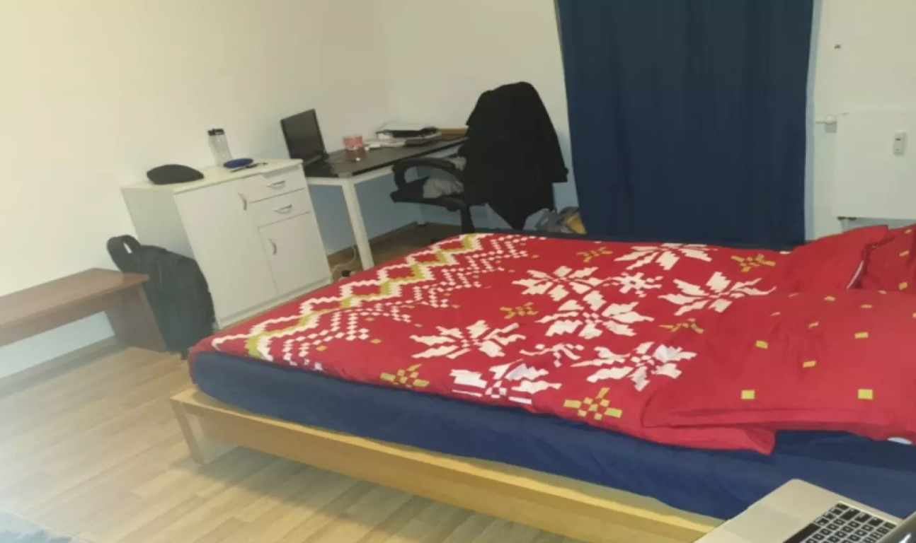[Prenzlauer Berg] Short term Apartment available.
