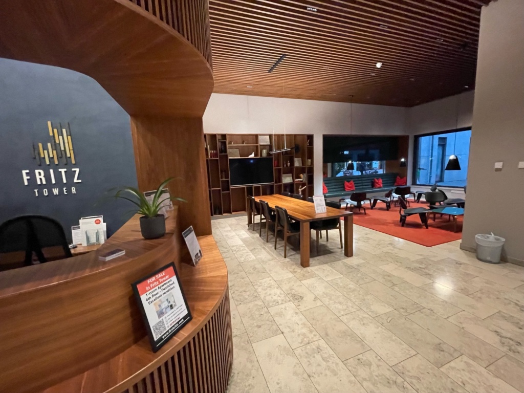 1-Zimmer-Wohnung Mitte Lehrter Str. 24 - Concierge und Eingang
