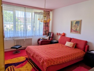 Schönes helles möbliertes Zimmer mit großem Balkon in 2.5Zimmer Wohnung in Steglitz.Zentral gelegen zur U-+S-Bahn Rathau — photo 1