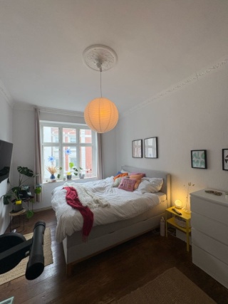 Ad image: Schönes 17qm WG-Zimmer ab 01.09.26 unbefristet mit Wohnzimmer (Billard / Dart) und Balkon 1.OG