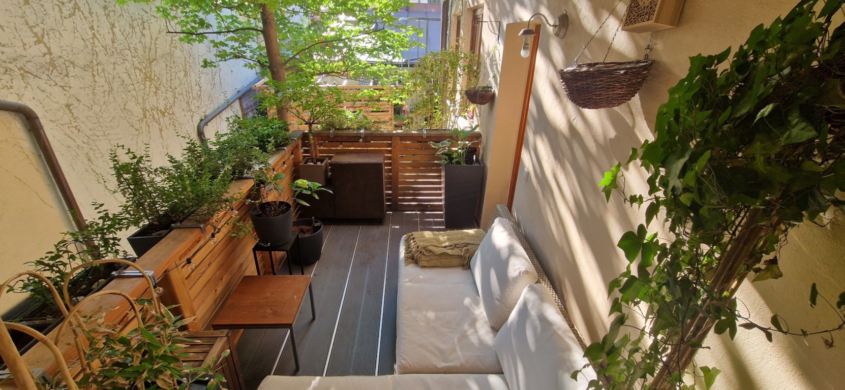 Flat Altstadt-Lehel Altstadt Hackenviertel - Blick vom Küchenfenster auf den Balkon