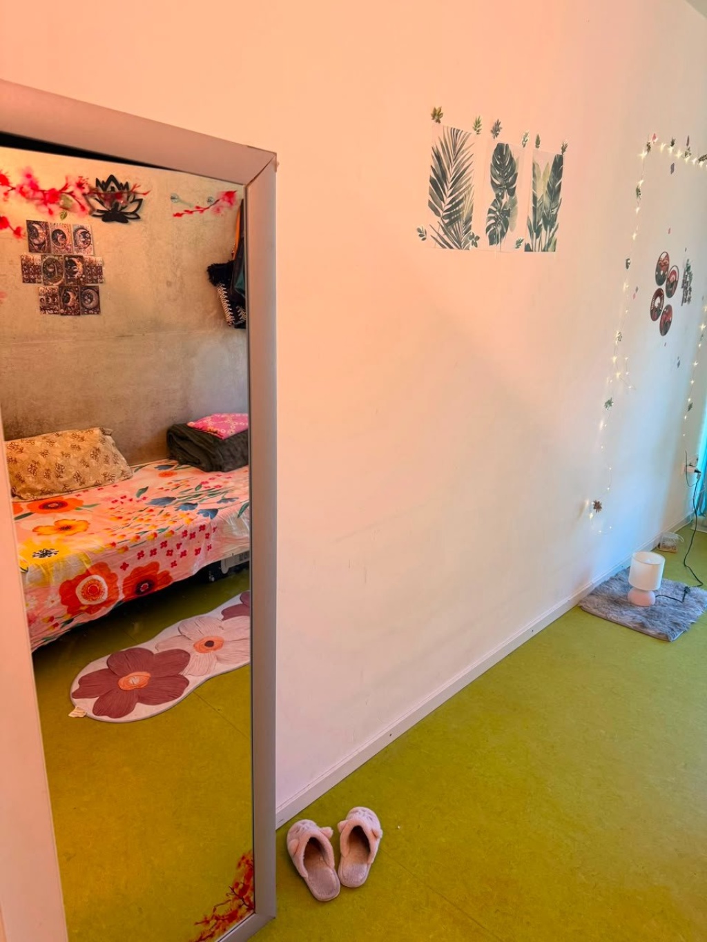 🚪 Long-Term Sublet. Move-in from 11th Sept 2026 Hello everyone, I am subletting my fully furnished room in a 3-person shared apartment (WG) 🗓️ Period: *11th September 2026 to 31 March 2027* 📍 Location: Heinz-Rühmann-Straße 9, 89231 Neu-Ulm. Studen