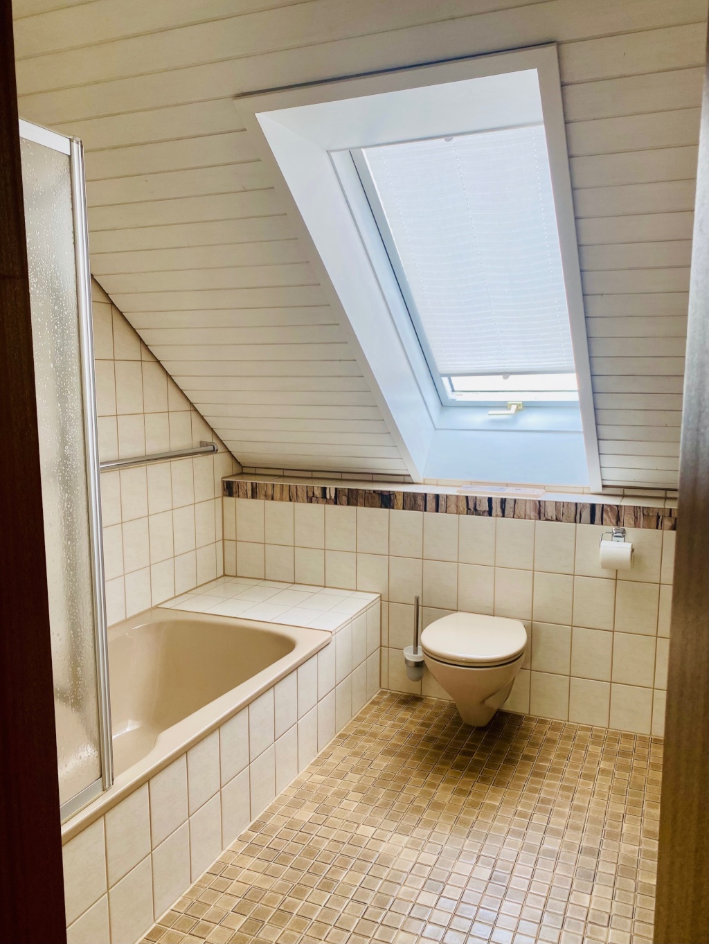 Helle, ruhige DG-Wohnung im schönen Vaihingen – Schexweg, 70563 Stuttgart Vaihingen – Vorschaubild 8
