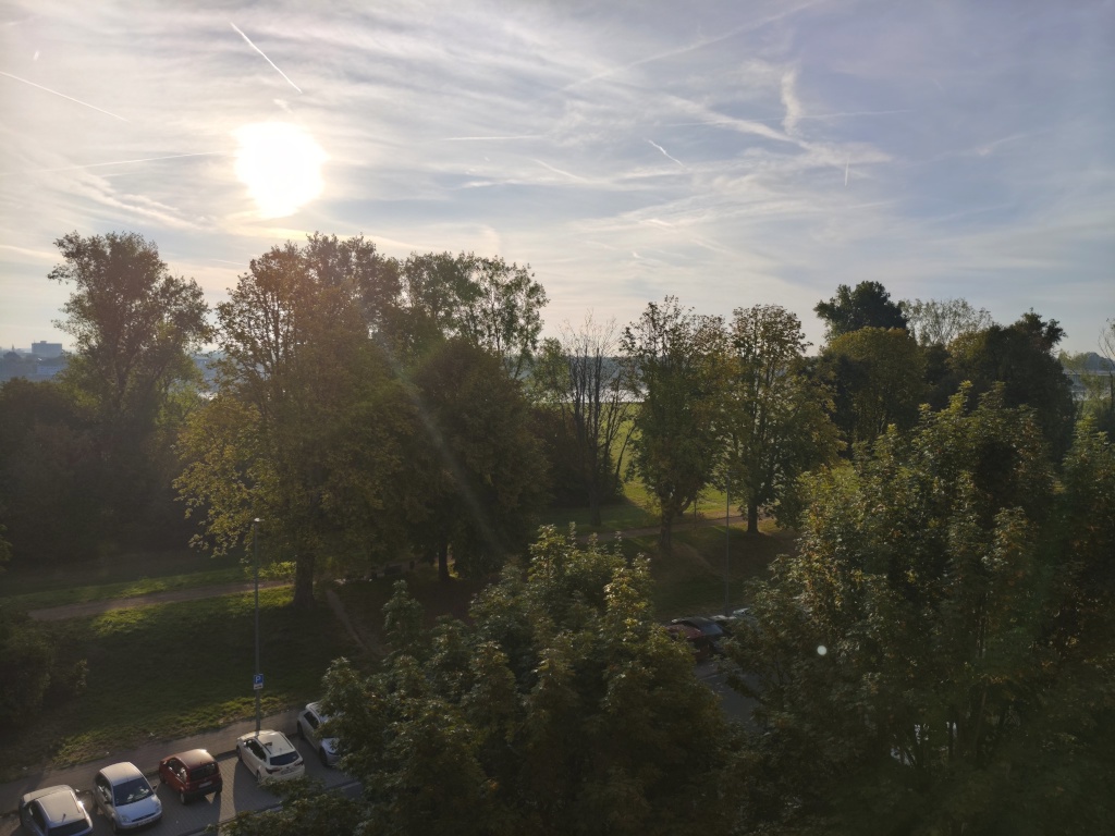 Exklusive Wohnung direkt am Rhein: Voll möblierte 2-Zimmer-Wohnung mit Balkon in Neuss-Hammerfeld – 41460 Düsseldorf Hammerfeld – Vorschaubild 11