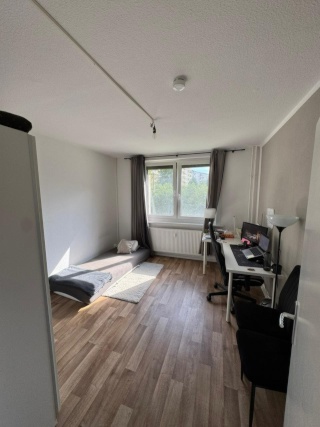 Zimmer zur Zwischenmiete ab 01.09. – Gensinger Str. 90, Berlin – 500 € — photo 1