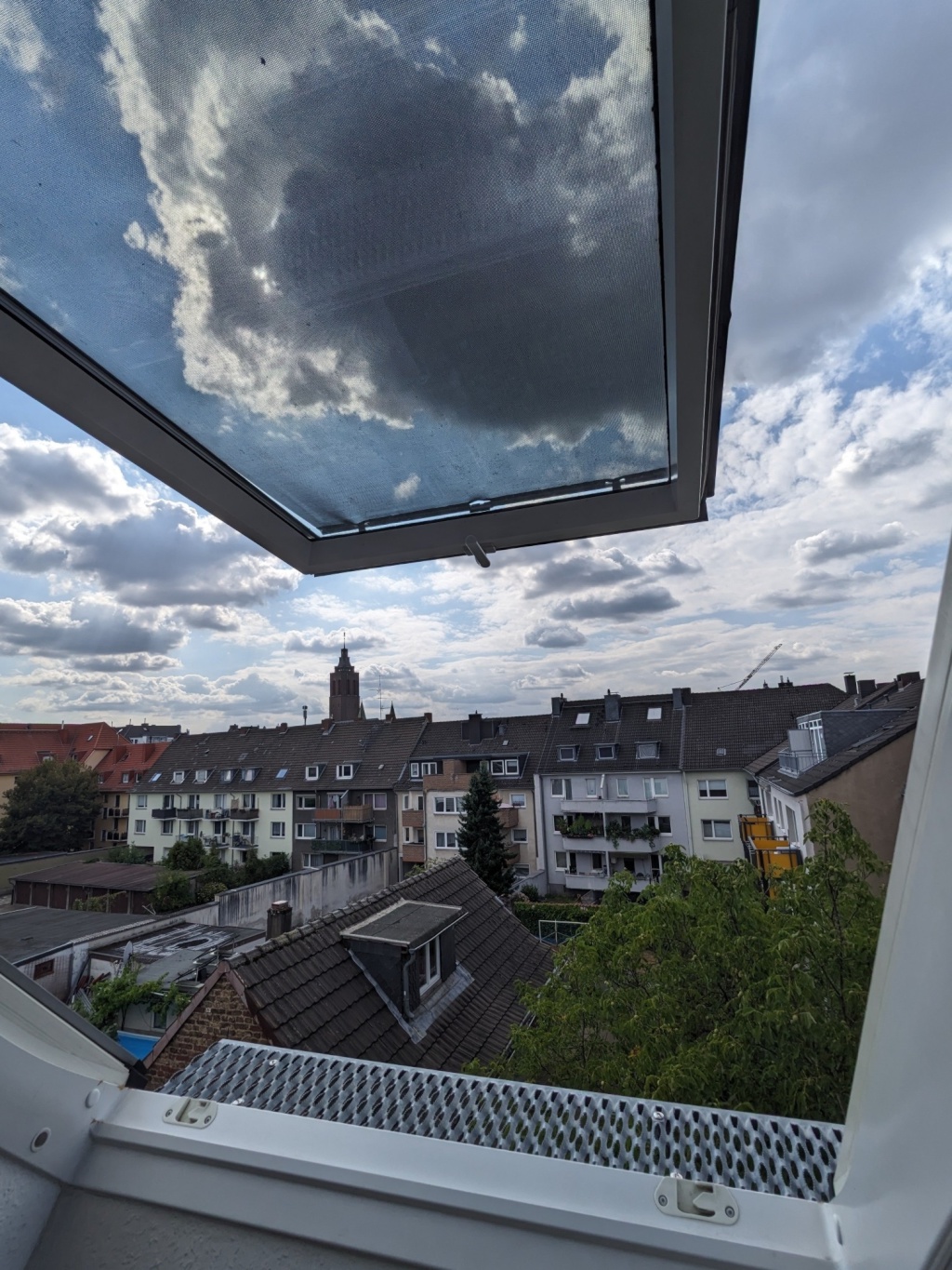 WG-Zimmer Humboldt-Gremberg Odenwaldstraße 46 - "mini-balkon"