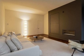 Ad image: Hochwertige sonnige 2-Zimmer Altbauwohnung in beliebter Lage Neubau, TOP!!