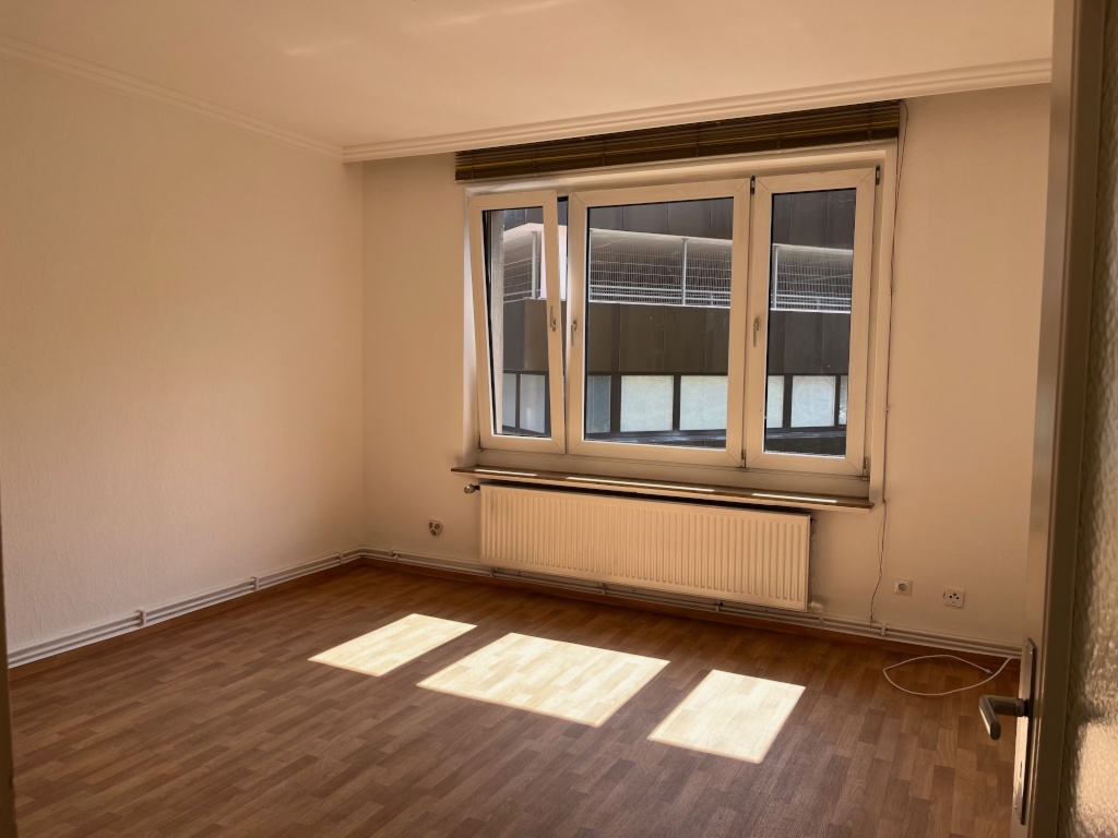 3 Zimmer Wohnung (67qm) in zentraler Lage, Küche, 2er oder 3er WG bevorzugt – Hinter dem Schilde 1, 31134 Hildesheim Stadtmitte – Vorschaubild 4