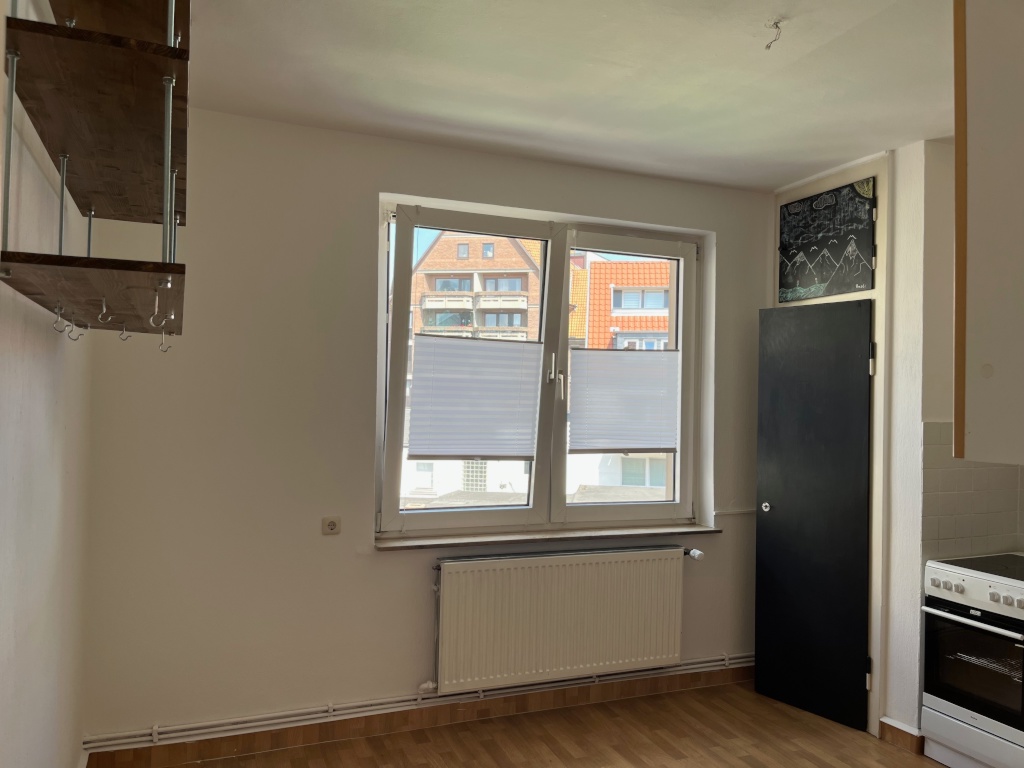 3 Zimmer Wohnung (67qm) in zentraler Lage, Küche, 2er oder 3er WG bevorzugt – Hinter dem Schilde 1, 31134 Hildesheim Stadtmitte – Vorschaubild 2