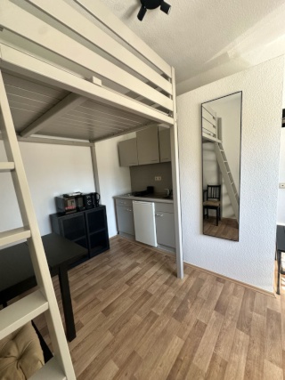 Anzeigenbild: Komplett möbliertes Studenten-Studio – 791 € ALL-IN inkl. Strom, Heizung & Internet