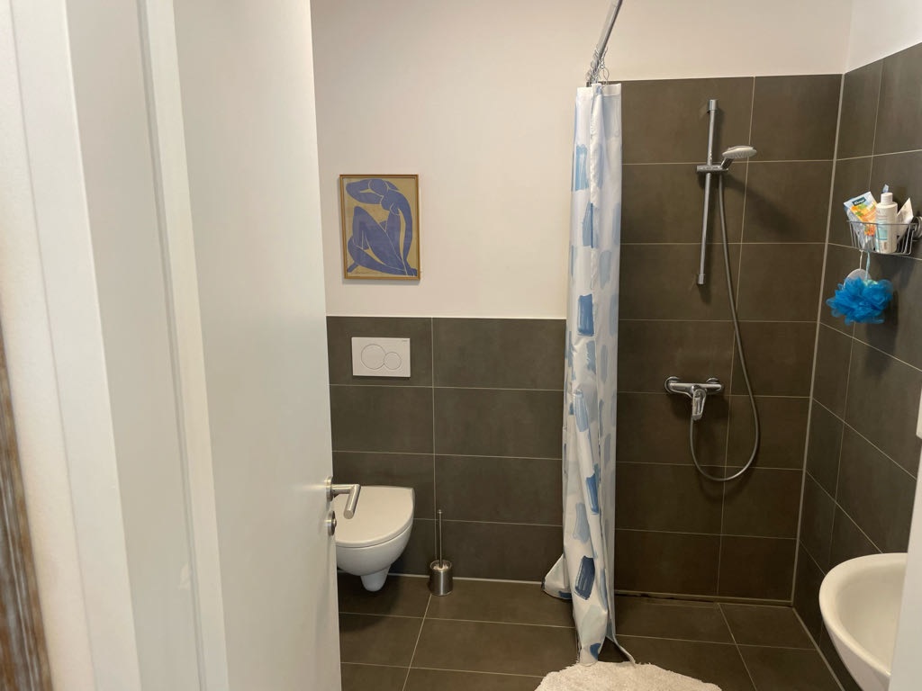 Flat Britz Genaue Adresse bei Kontaktaufnahme - picture 4