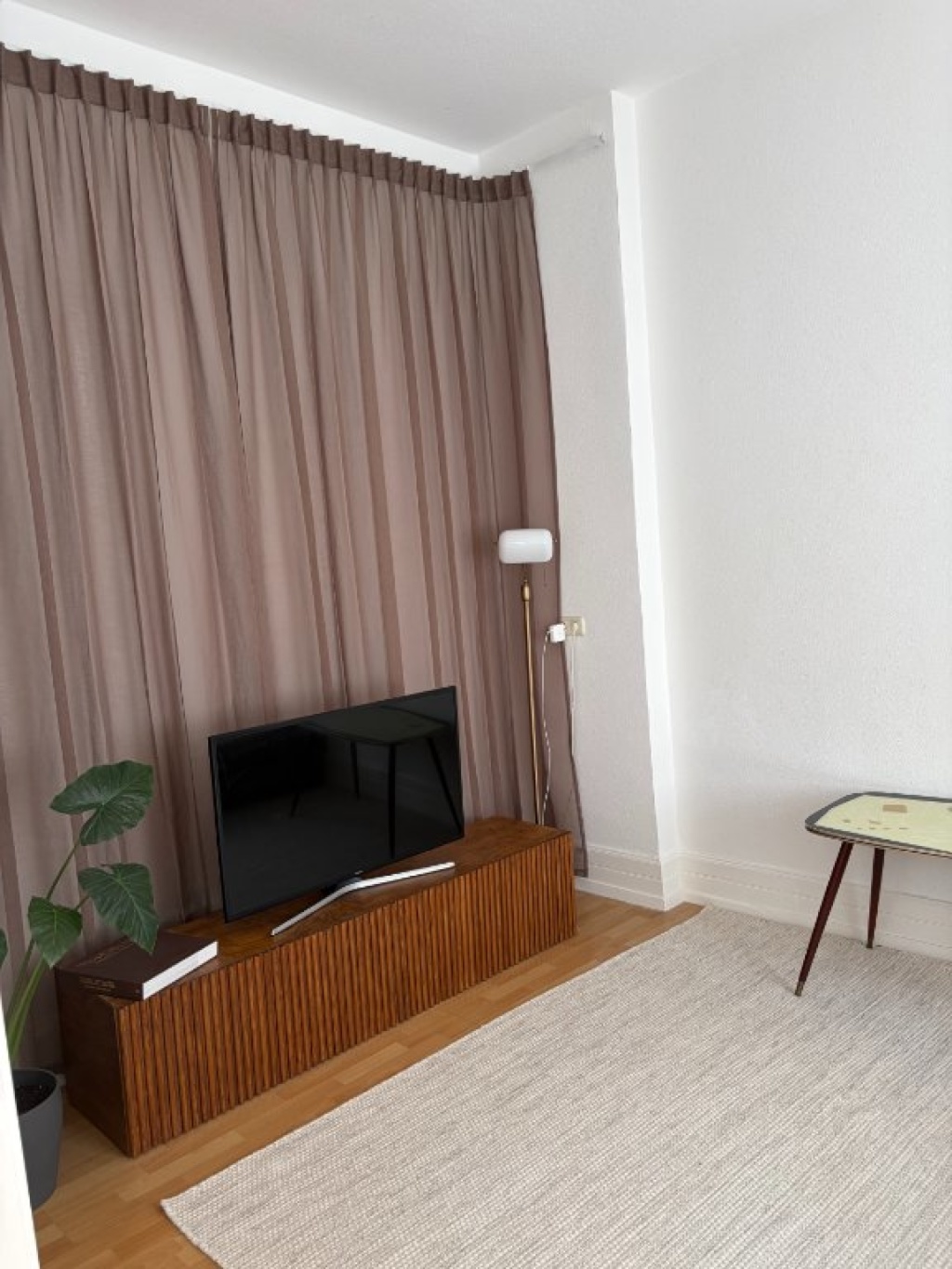 Habitación en WG Frankfurt am Main Hardenbergstrasse 22 - Wohnzimmer