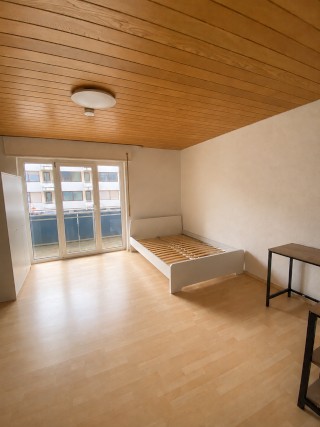 Anzeigenbild: Großes & helles möbliertes 18m2 Zimmer mit Balkon