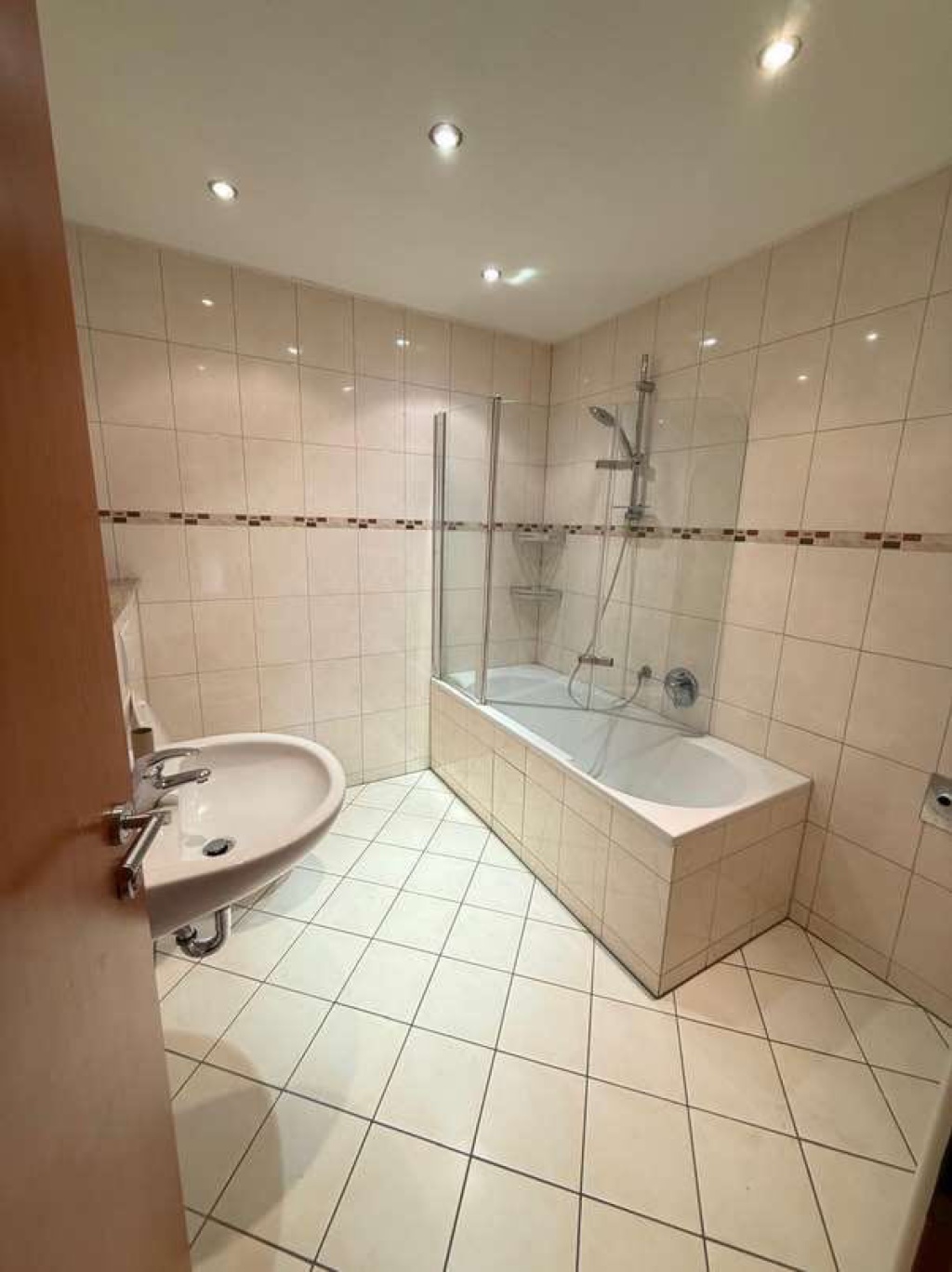 WG-Zimmer Wallstadt Ernsttalerstrasse  19 - Bild 12