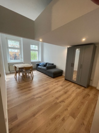 Helle 2-Zimmer Altbauwohnung möbliert — photo 1