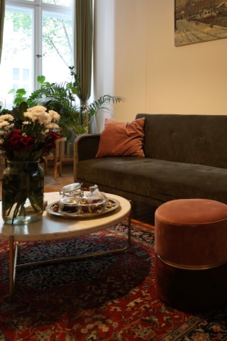 A Furnished Stylish Berlin Altbau just steps from Ku'damm — photo 1