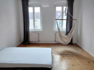 Charmante Altbauwohnung in begehrter Lage – Rigaer Straße 79, Berlin-Friedrichshain — photo 1