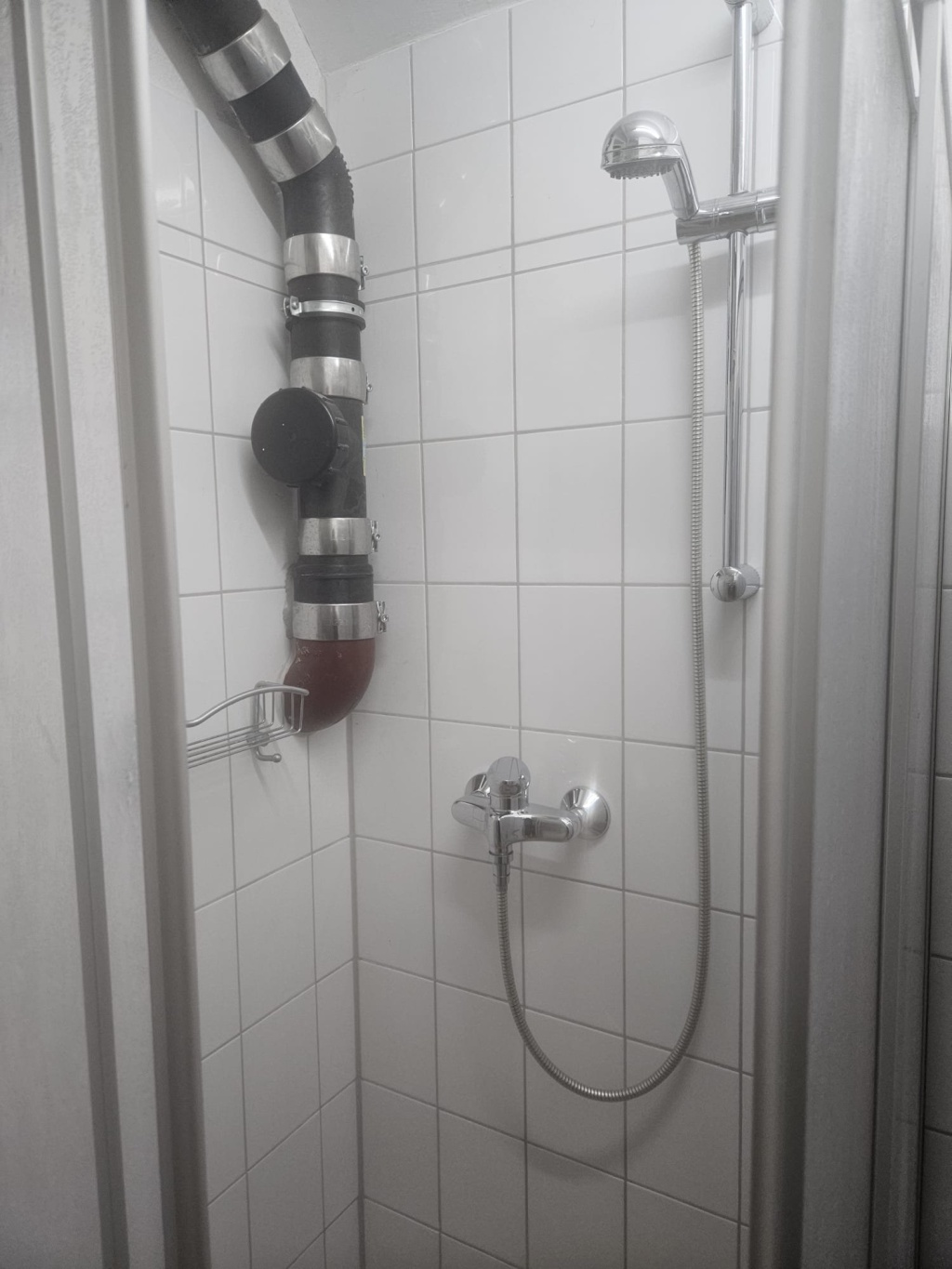 Ruhiges Zimmer mit Bad und Terrasse zum Oktoberfest – 81827 München Trudering-Riem – Vorschaubild 5