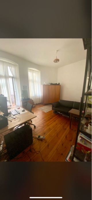 Gemütliche, günstige, lichtdurchflutete 1-Raum Wohnung Friedrichshain — photo 1