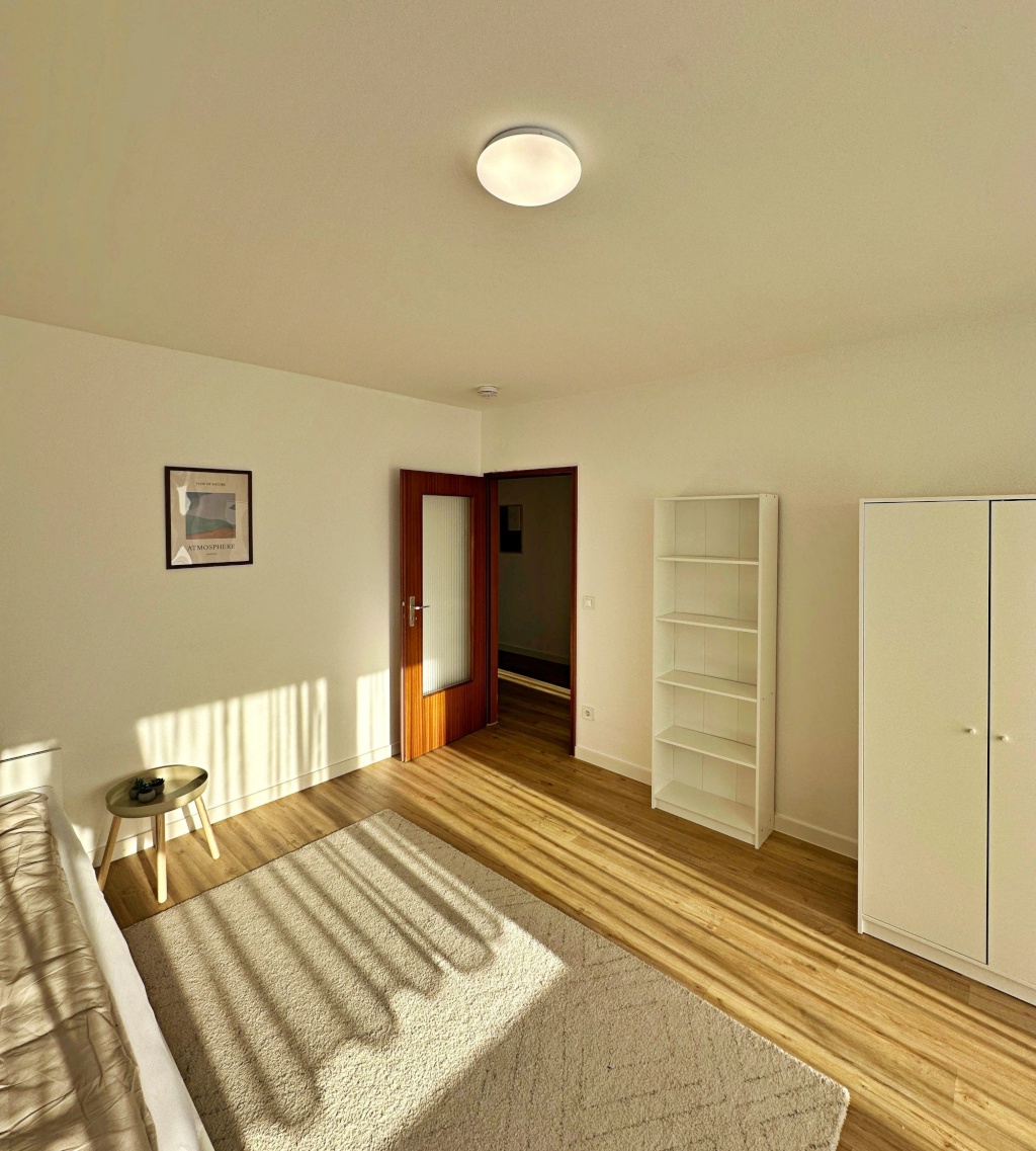 WG-Zimmer Preungesheim Weinstraße 8b - Schlafzimmer