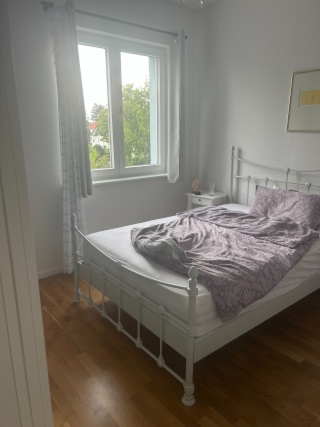 BEFRISTET / TEMPORARY: Wunderschöne Wohnung mit Balkon / Beautiful apt w balcony — photo 1