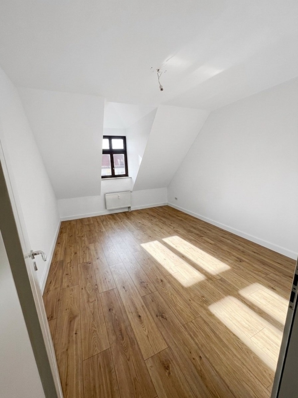 Attraktive 3-Zimmer-Wohnung in Gohlis-Süd mit Einbauküche und Gartennutzung – 4105 Leipzig Gohlis-Süd – Vorschaubild 4
