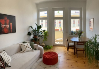 Beautiful bright 2-room apartment with balcony in the heart of Berlin-Friedrichshain — photo 1