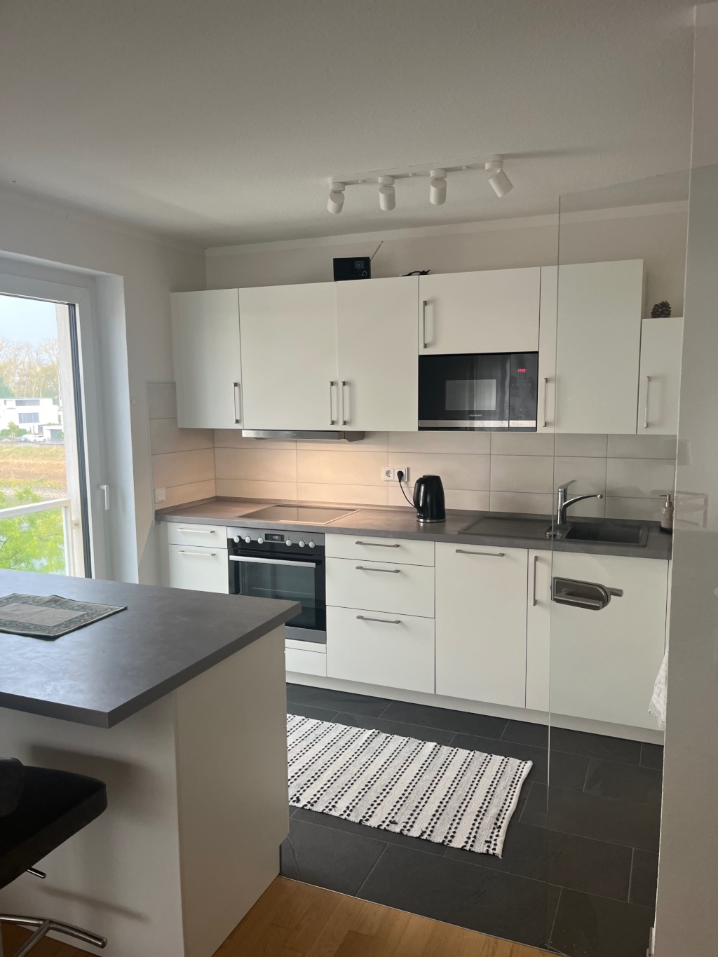 Helle 2-Zimmerwohnung in Ludwigshafen Süd – 67061 Ludwigshafen am Rhein Süd – Vorschaubild 3