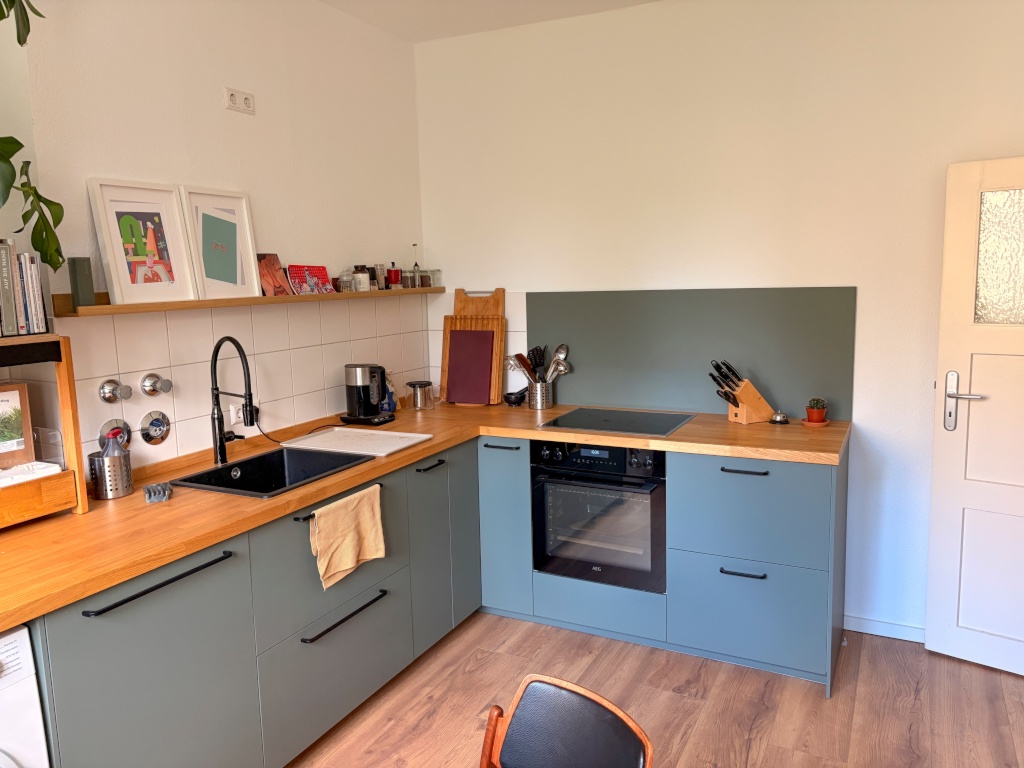 Wohnung Weißensee Charlottenburger Str. 32 - Küche mit Herd und Induktion