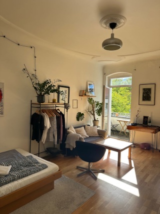 Schöne -Altbau-Wohnung mit Balkon im Schillerkiez — photo 1