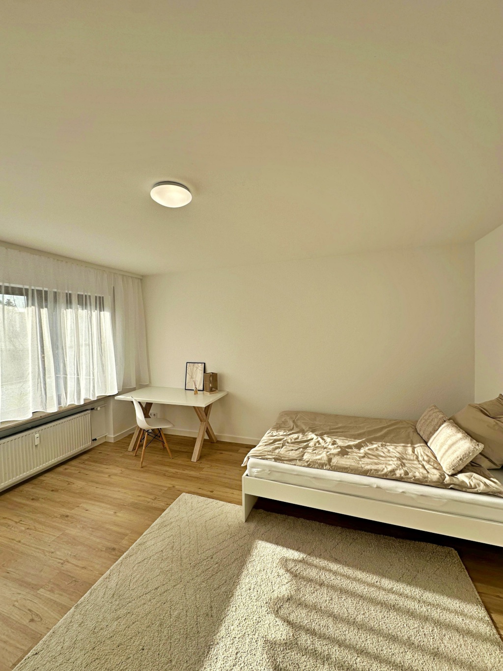 WG-Zimmer Preungesheim Weinstraße 8b - Schlafzimmer