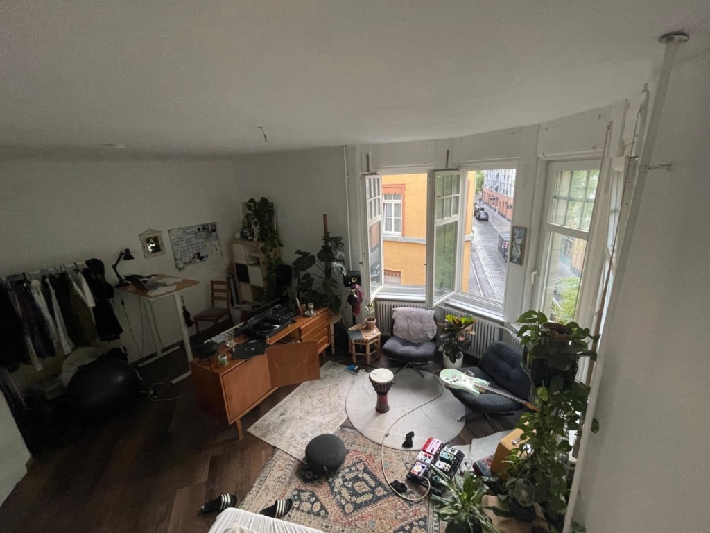WG-Zimmer Mitte Torstraße  17 - Nicos Zimmer - in das Marius wechseln wird.