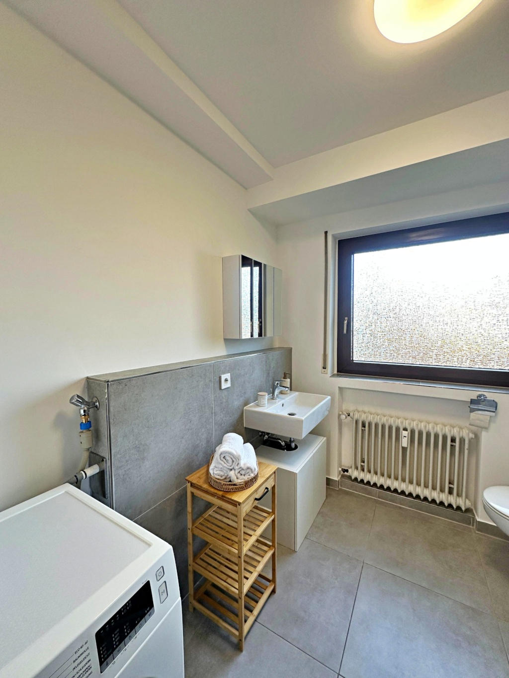 WG-Zimmer Preungesheim Weinstraße 8b - Badezimmer