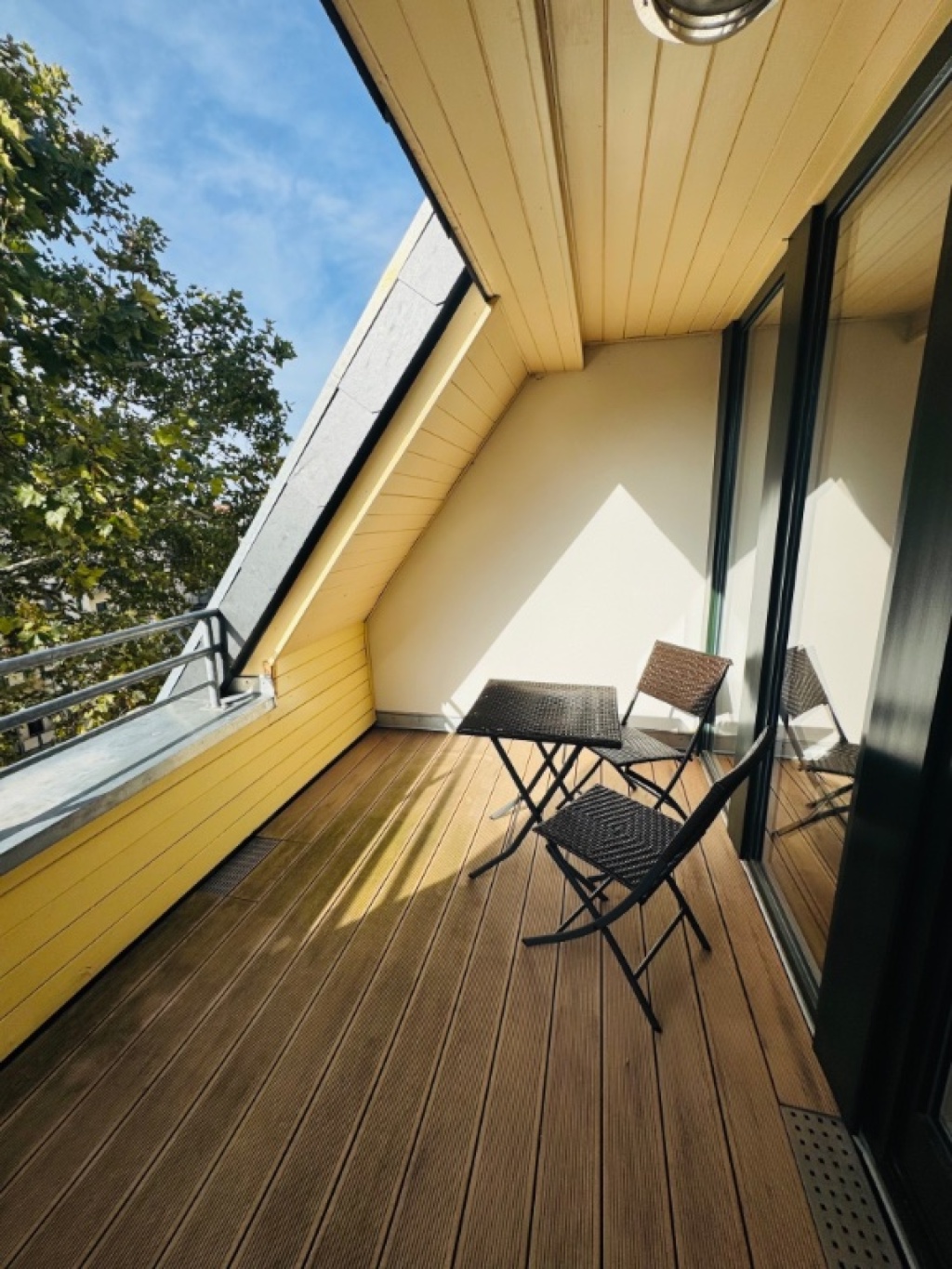 Vollmöblierte 95 m2 Wohnung im Leipziger Zentrum – 2 SZ, 2 Bäder, 2 Balkone – 4109 Leipzig Zentrum-West – Vorschaubild 4