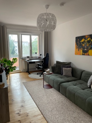 Vollmöblierte 2-Zimmer-Wohnung mit Balkon in Rummelsburg/Lichtenberg — saniert, ruhig, einzugsfertig — photo 1