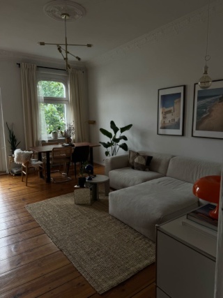 Bright & cozy 2-bedroom apartment with balcony in Friedrichshain — photo 1