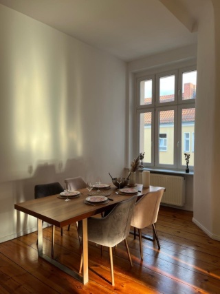 Schöne 3-Zimmer-Wohnung in Prenzlauer Berg - befristet 01.10.2026-30.06.2027 — photo 1