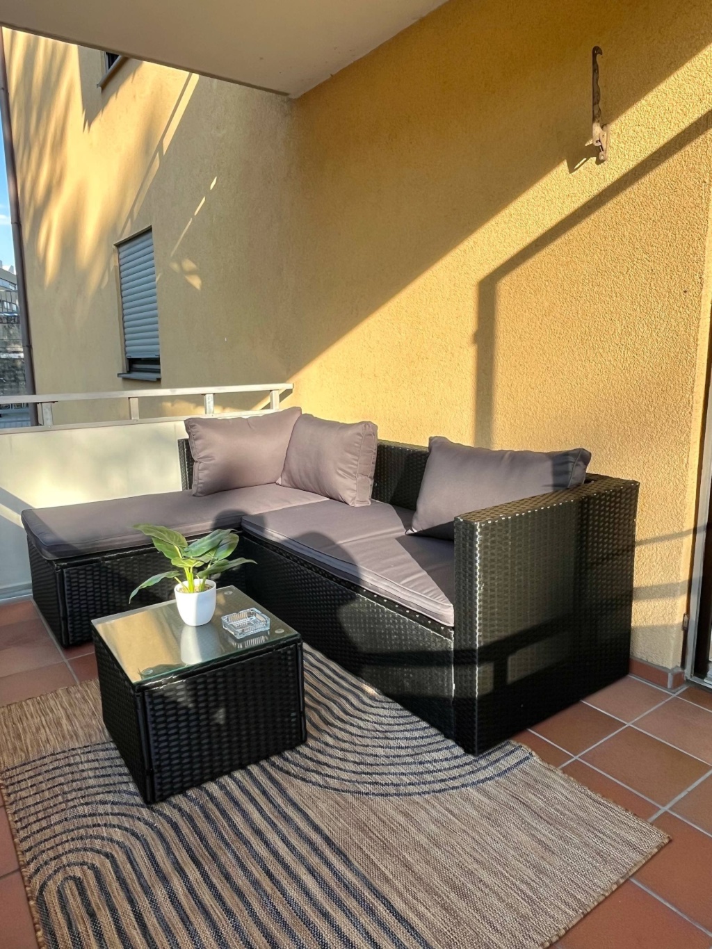 Ruhige und gemühtliche 1 Zimmer Wohnung in Bahnhofsnähe – 97080 Würzburg Altstadt – Vorschaubild 2