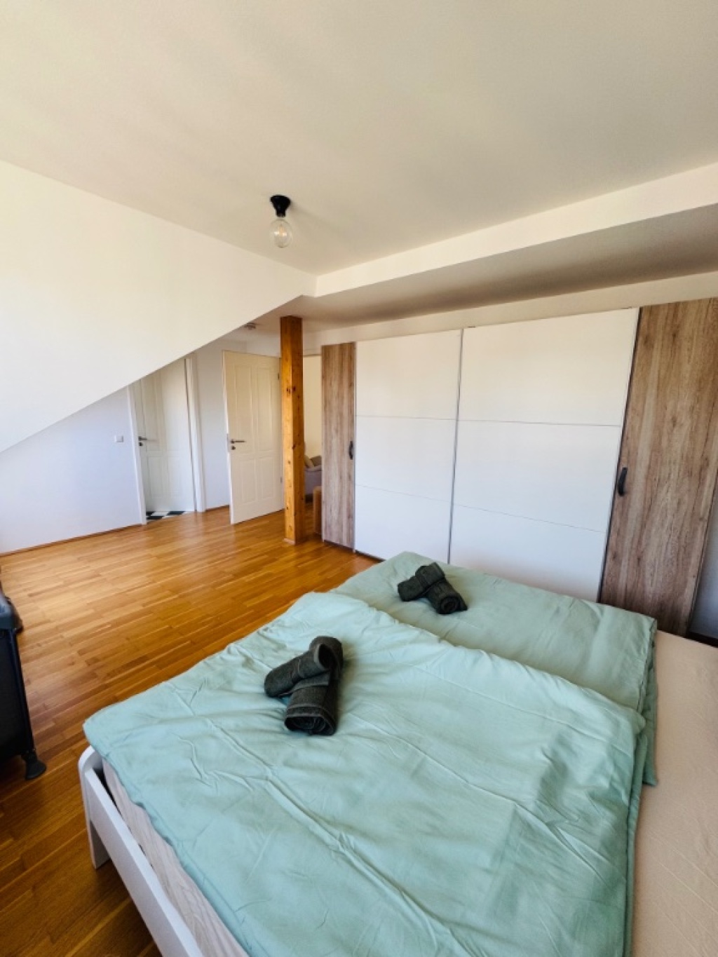 Vollmöblierte 95 m2 Wohnung im Leipziger Zentrum – 2 SZ, 2 Bäder, 2 Balkone – 4109 Leipzig Zentrum-West – Vorschaubild 7