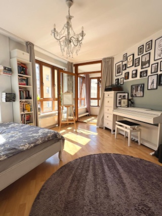 Top Lage Berlin Mitte! Lichtdurchflutetes Apartment am Hackeschen Markt — photo 1