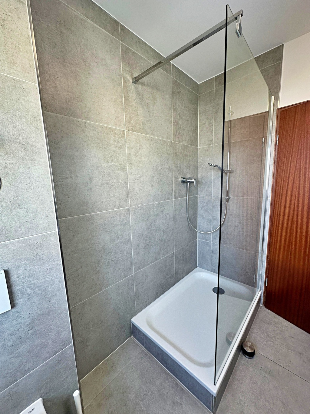 WG-Zimmer Preungesheim Weinstraße 8b - Badezimmer