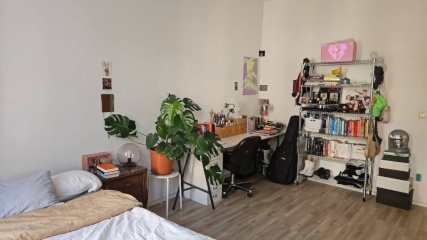 Süßes Zimmer in 3er WG an der Eisi :-)
