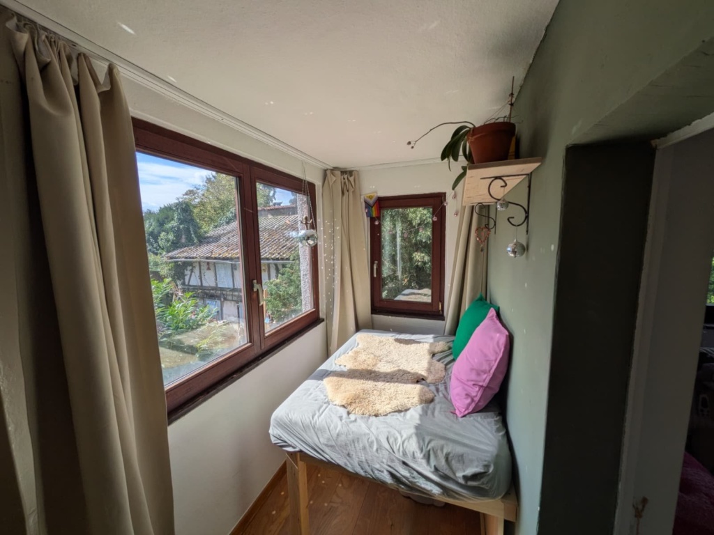 Habitación en WG Eschersheim Lachweg - kl. Zimmer 16m² - Einrichtung Beispielhaft
