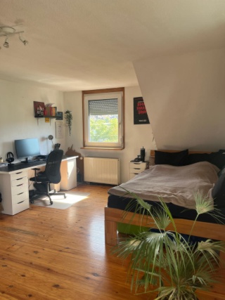 Anzeigenbild: Nachmieter für 4er WG gesucht :)