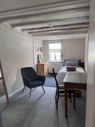 Ad image: Gemütliches, helles Zimmer