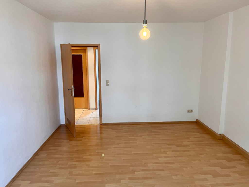 Großzügige und ruhige 3-Zimmer-Wohnung zur Miete – 97072 Würzburg Sanderau – Vorschaubild 2