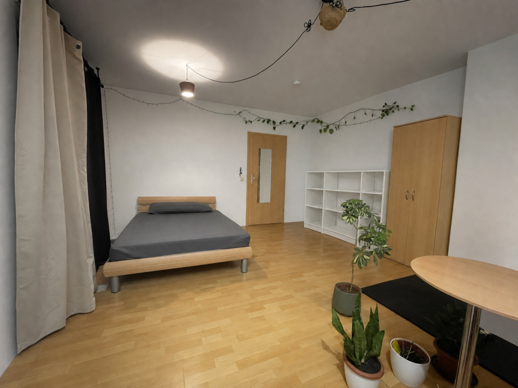 Einzelzimmer in einer 3-Zimmer-Wohnung (Hasselbackplatz) | Single Room in a 3 room apartment – 39104 Magdeburg Hasselbachplatz – Vorschaubild 2
